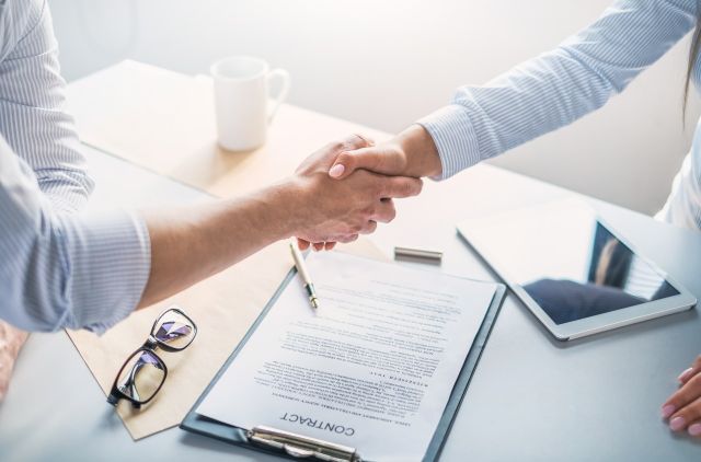 10 pytań, które warto zadać firmie sprzątającej przed podpisaniem umowy